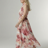 Sylin | Vestido Midi con Cuello Halter y Detalle Fruncido