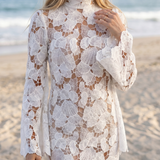 Izmane | Mini Vestido de Encaje Floral con Cuello Alto y Manga Larga