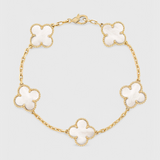 Pulsera Elegante con Diseño de Trébol en Dorado