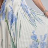 Ophelia | Vestido midi sin mangas con cuello cuadrado y diseño floral