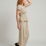 Eirenne | Conjunto de Top con Peplum y Pantalones de Pierna Ancha