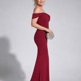Wesel | Vestido Midi Ceñido con Hombros al Descubierto