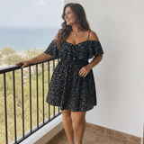Novom | Vestido Corto con Volantes y Hombros al Descubierto