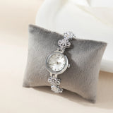 Mia® - Reloj dorado adornado con cristales