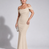 Wesel | Vestido Midi Ceñido con Hombros al Descubierto