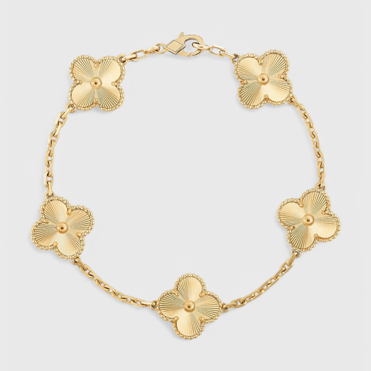 Pulsera Elegante con Diseño de Trébol en Dorado