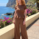 Eirenne | Conjunto de Top con Peplum y Pantalones de Pierna Ancha