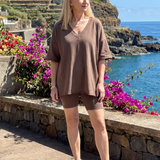 Lucinda | Conjunto de Top de Cuello en V y Pantalones Cortos de Estilo Relajado