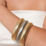 Zora - Pulsera con Diseño de Ranuras