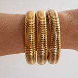 Zora - Pulsera con Diseño de Ranuras