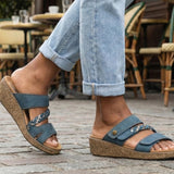 Carrie – Fresca Elegancia en un Azul Sofisticado