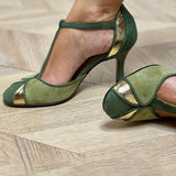 Taviana | Últimas sandalias de punta cerrada con diseño en T