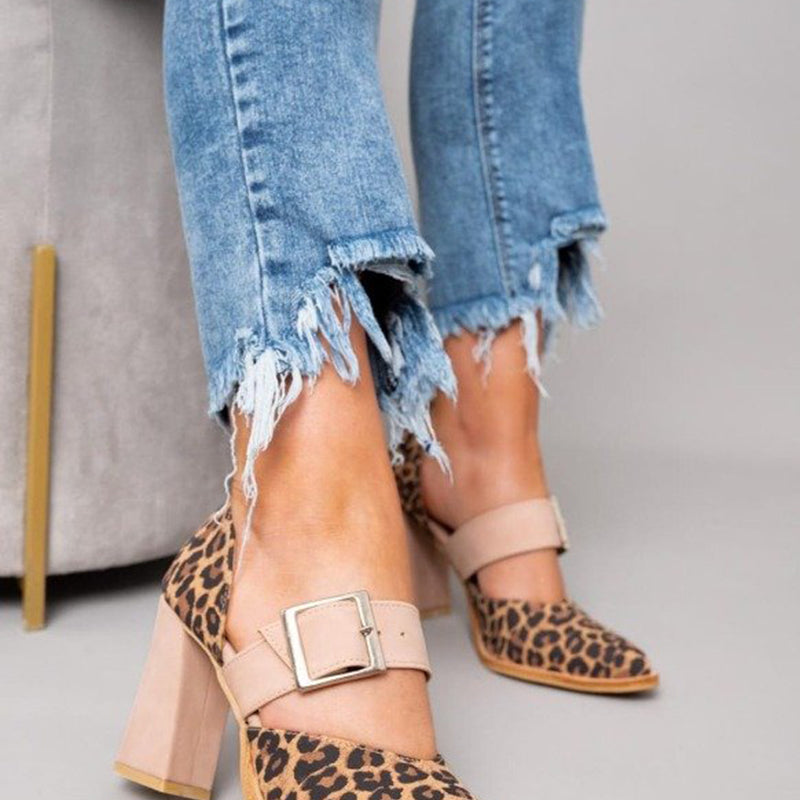 Selveta | Zapatillas de ante con diseño de leopardo y tacones robustos